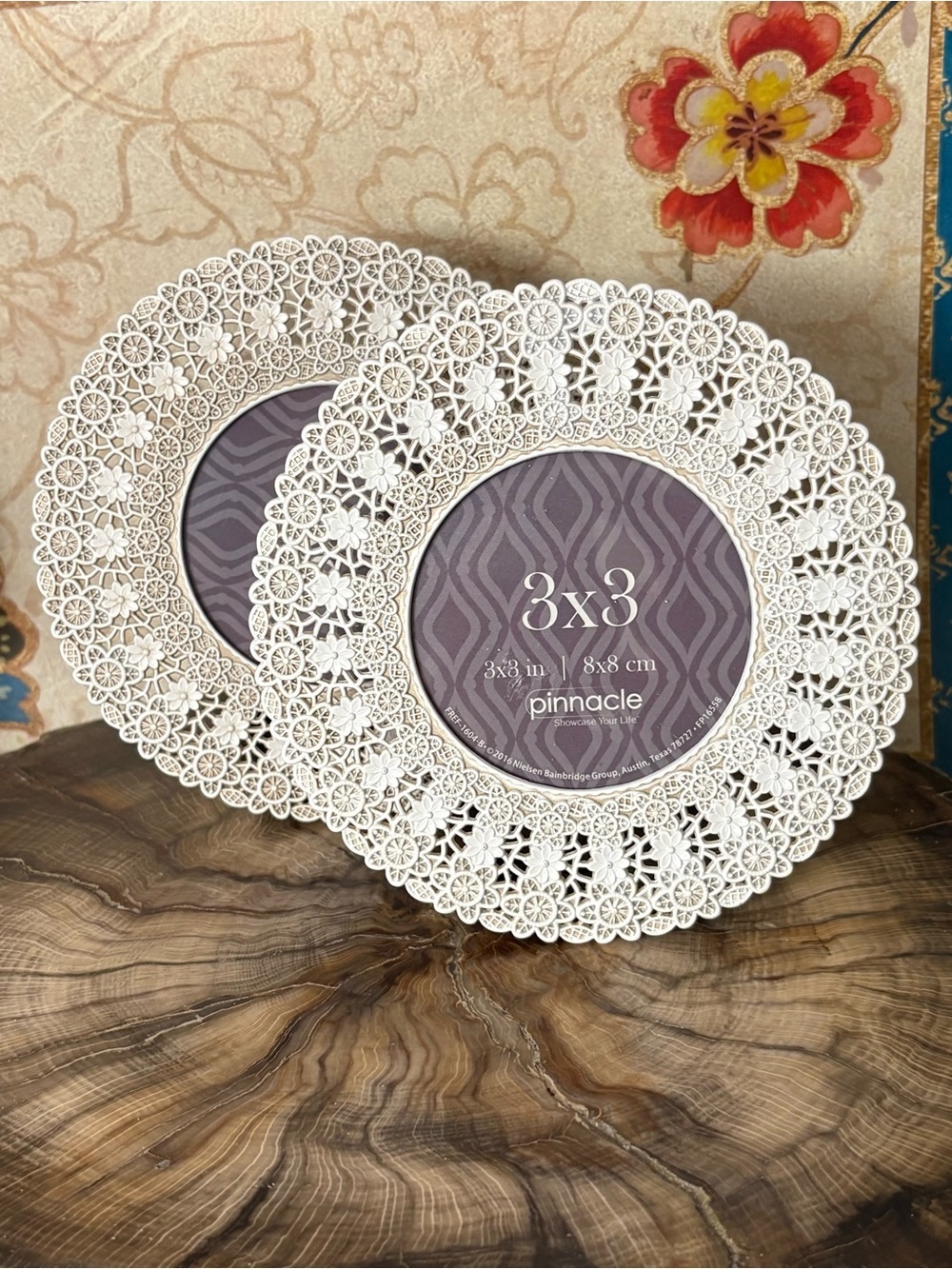 NWT Set/2 Round Metal 3x3 White Decorative Lace Photo Frames